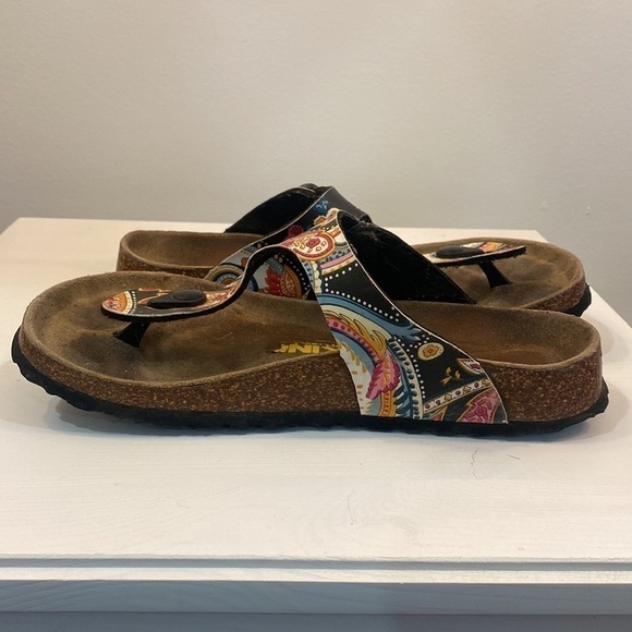 Viking Cork Thong Sandals with Colourful Abstract Design - Picture 2 of 10